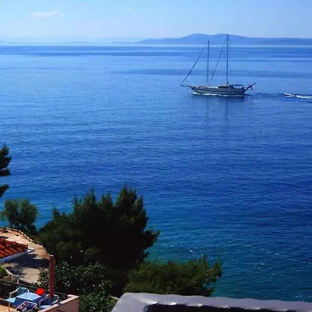 In Okrug Gornji With 1 * Trogir