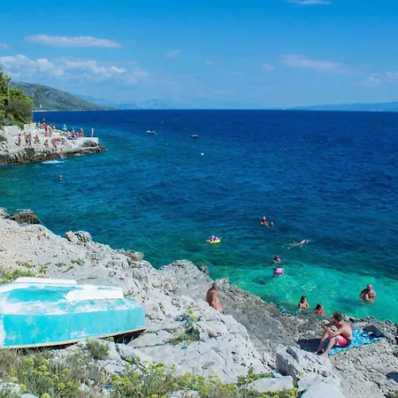 In Okrug Gornji With 1 Trogir